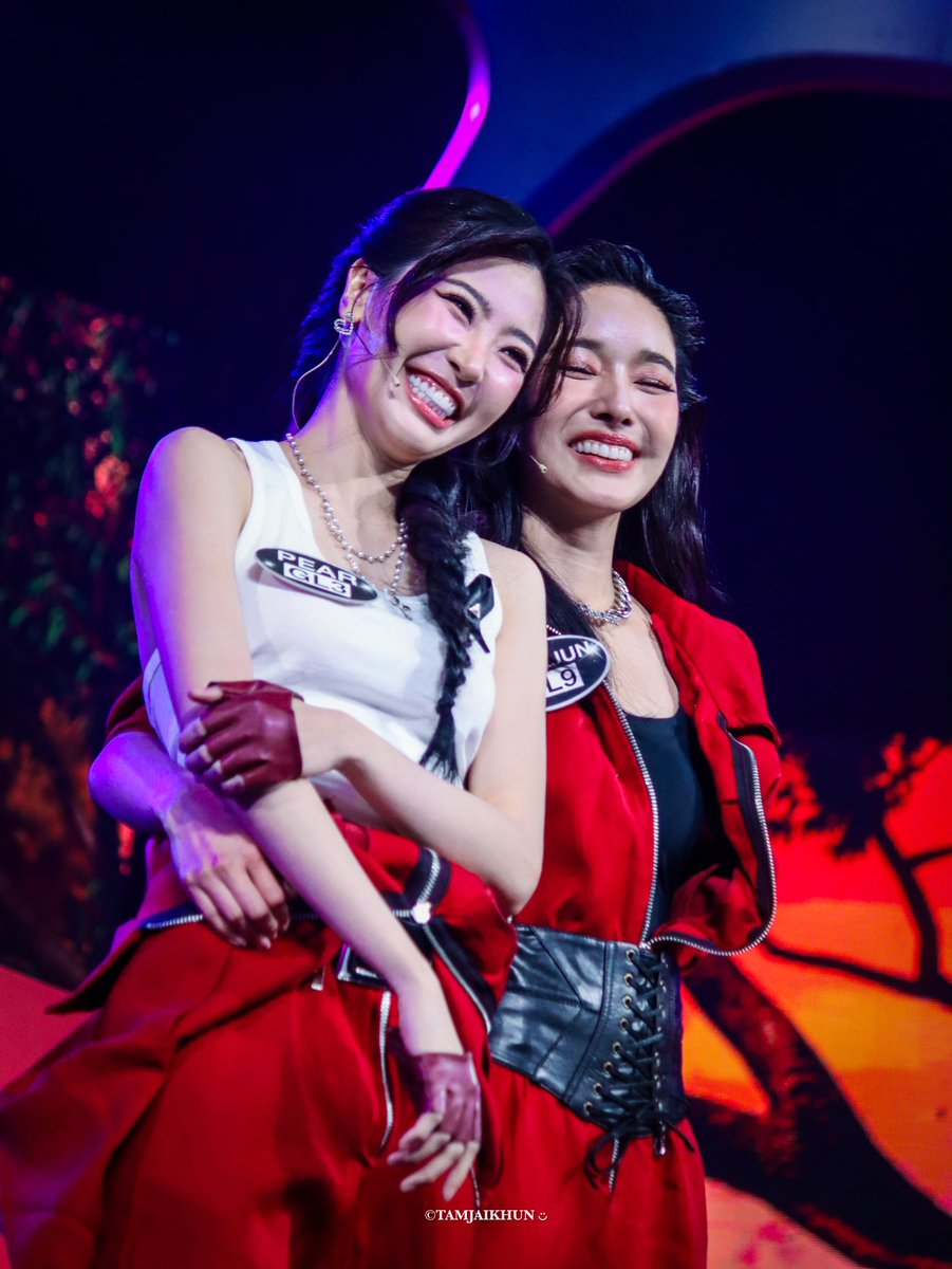 Praewwa_27's tweet image. นายทุนคนไหน กำลังหานางเอกจี
แอลอยู่คะ มาค่ะขอแนะนำ ลูกจัน แพร @pearneilinyah @lookjunnps
ติดต่อน้องไปได้เลย ตอนนี้น้องไม่ได้ติดสัญญาอะไรแล้ว(มั้ง) ซื้อด่วนค่ะ การันตีแฟนคลับเยอะ 
***ขออนุญาตเจ้าของภาพค่ะ
#pearneilinyah 
#Lookjunnps 
#Lookjunpear 
#InThe8ight 
#ThaiGL