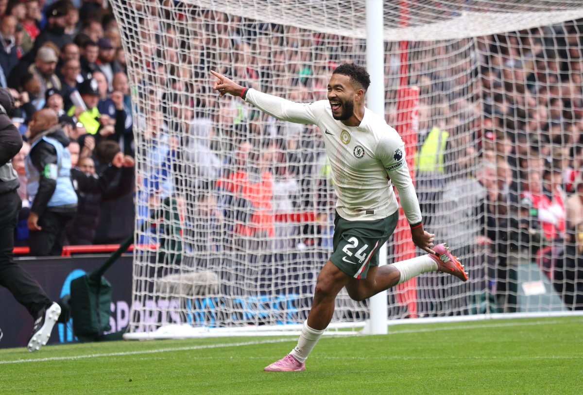 Chelsea have won each of their last seven Premier League games kicking off at 12:30pm on a Saturday. 🕧

#BURCHE