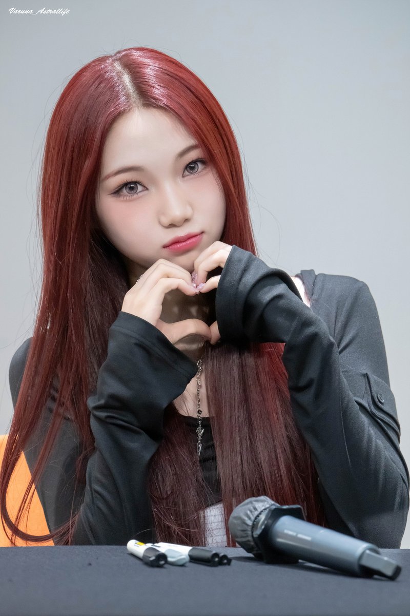 varunadx's tweet photo. 251115 
#키라스#KIIRAS 
#로아#ROAH https://t.co/uqplUjsLQX