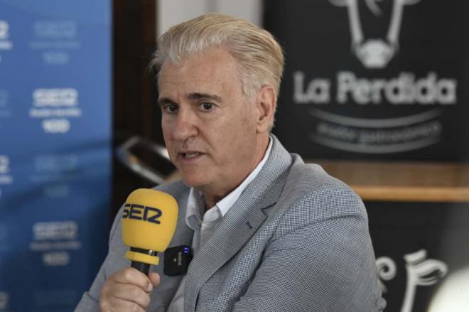 lapalancaroja's tweet image. Cordón responde a Almeyda y admite que el Sevilla anda corto de delanteros de cara al invierno. ¿Habrá refuerzo en enero? 👀🔴⚪
Descúbrelo ya en la web que marca la diferencia.
Lee las declaraciones AQUÍ🆕🗞️📰
lapalancaroja.com/noticia/cordon…

#SevillaFC #LaLigaEASports #LaPalancaRoja…