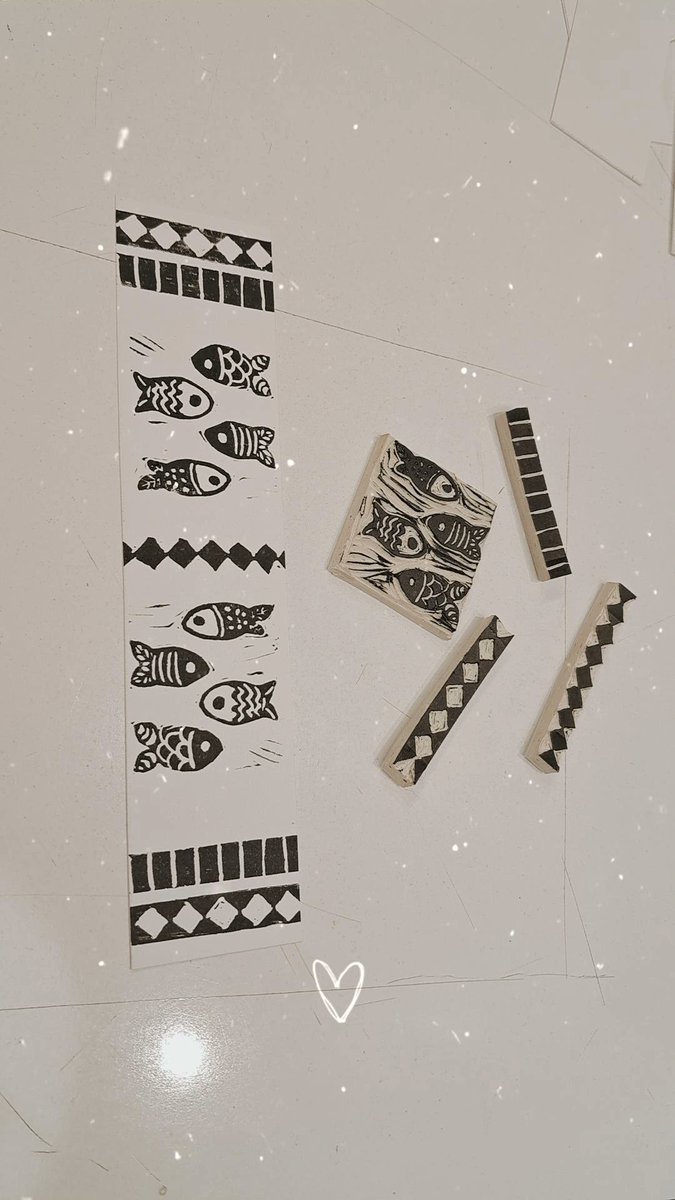 itsSanamH's tweet image. GE 🖤

&quot;Silent Patterns  - 1&quot;
Fragments of everyday life, told in bold lines and quiet spaces. Black, white, and a hint of red — stories carved in simplicity.

▪️1.7 xtz