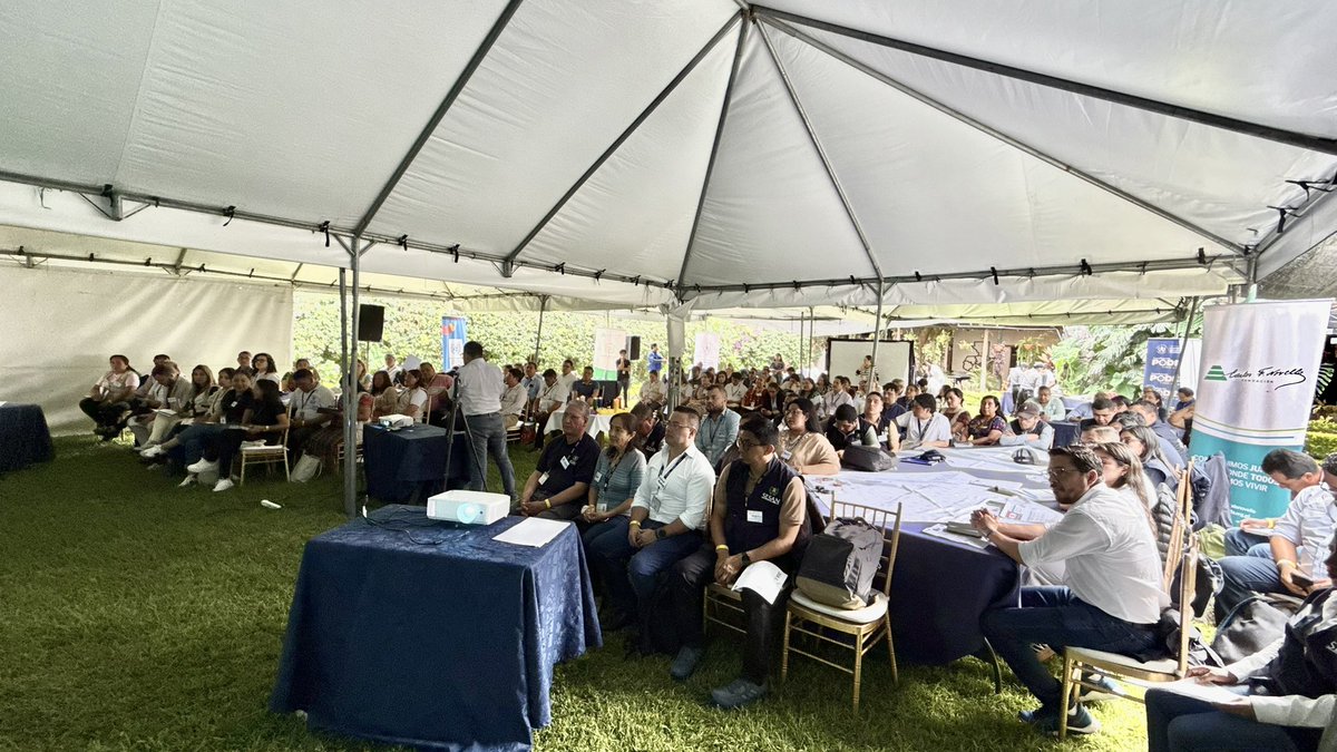 SCEPgt's tweet image. La #SCEP🇬🇹 realiza el Segundo Gran Encuentro Nacional de Promotoras y Promotores Sociales de las ocho regiones de #Guatemala, como parte del fortalecimiento del Sistema de Consejos de Desarrollo #Siscode y la participación ciudadana.

#TransfiriendoPoderalaGente