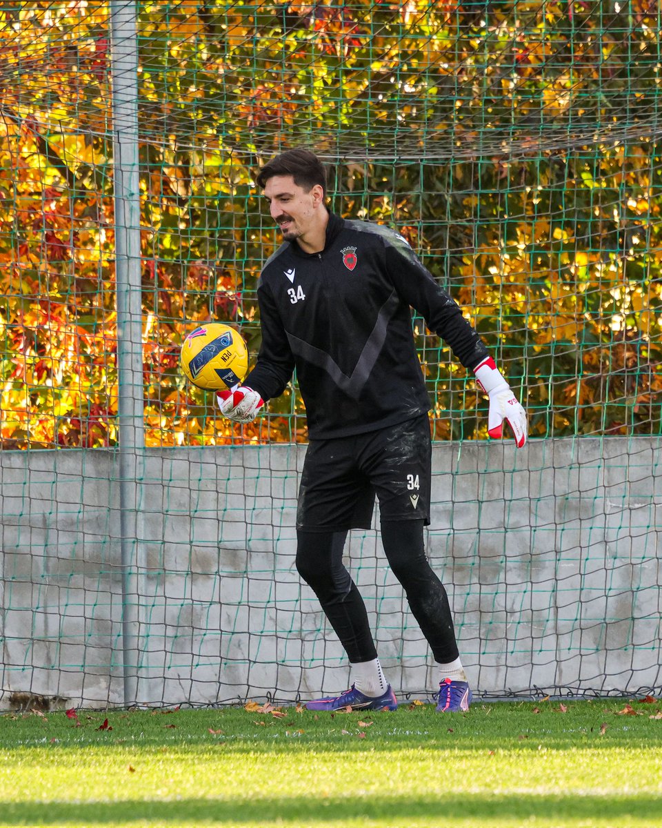 FC Penafiel tweet media