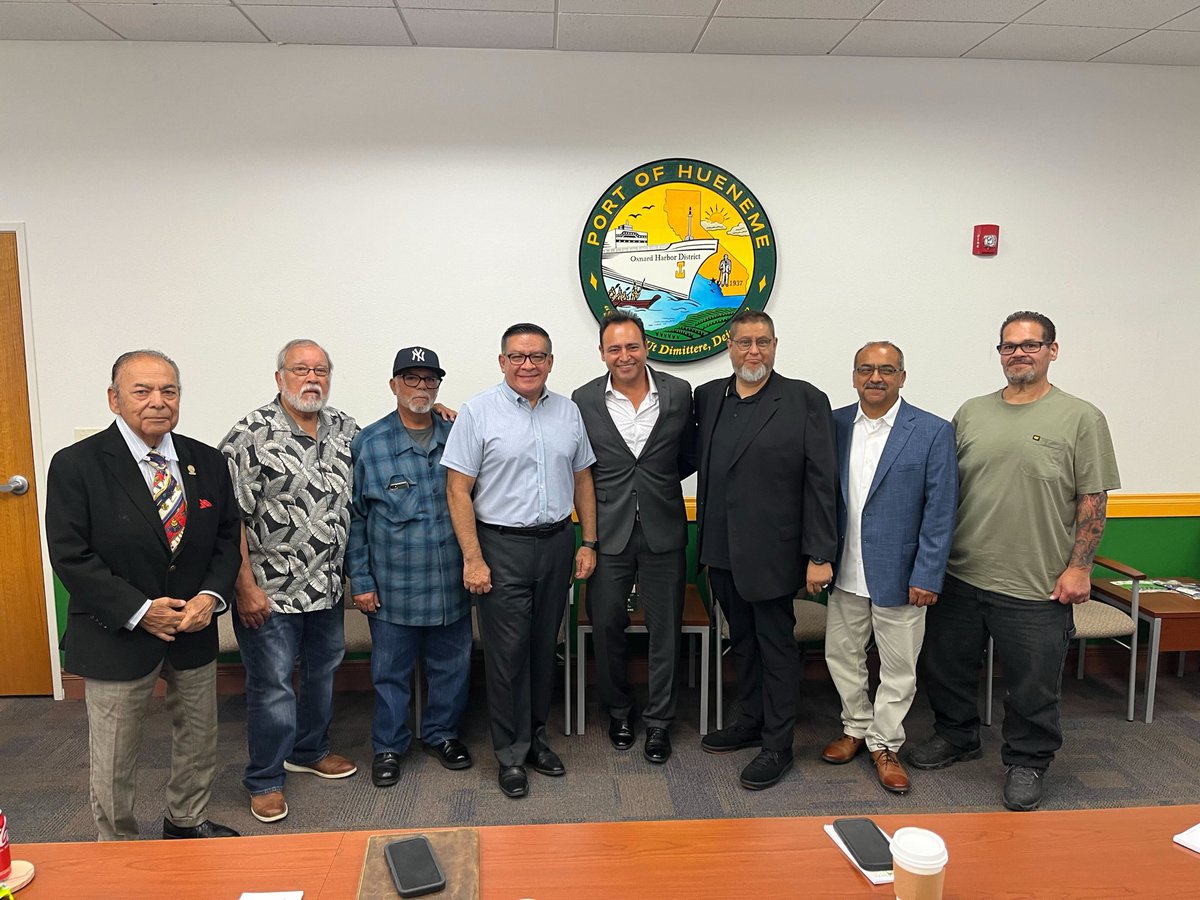 RepCarbajal's tweet image. Great to sit down with ILWU Local 46, as well as Port of Hueneme and Oxnard district officials to talk about supporting our ports, longshoremen, and local economy. Investing in our ports is essential for the small businesses and communities that rely on them.
