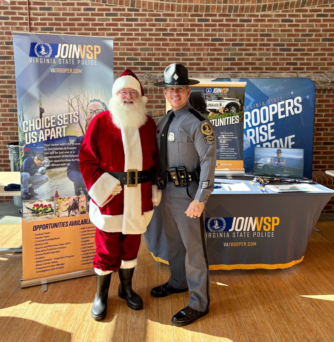 VSPPIO's tweet photo. Santa made an early visit at our recent Southwest Virginia Community College event and even snapped a photo with Sr. Trooper Gavin W. Scott!
Before leaving, he reminded all Virginians to stay safe on the roads this holiday season. 🚗✨🎄
#drivesmartvirginia https://t.co/g6tRIhl7cd
