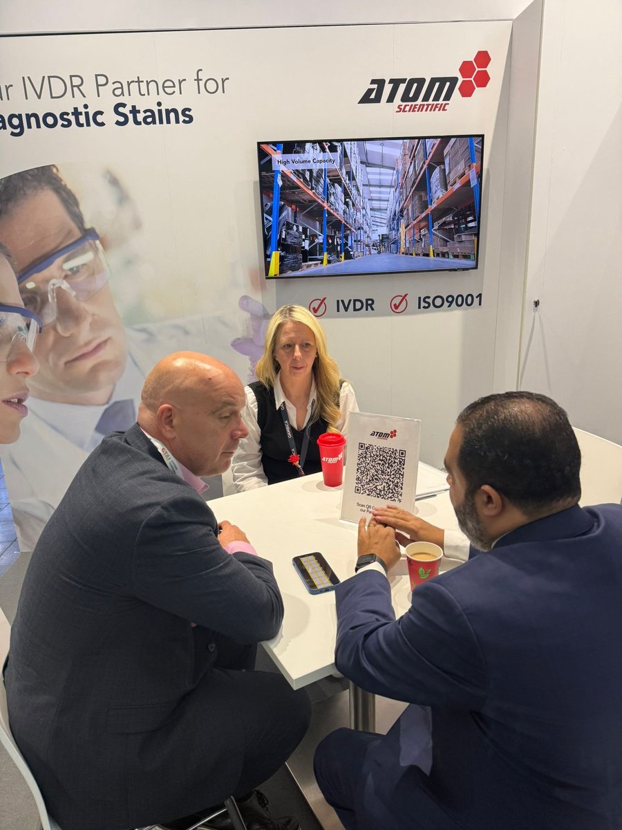 AtomScientific's tweet image. Behind the scenes of another busy few days at Medica - tomorrow is the last day to visit us and discuss your requirements at Stand 1F09-2🔬🥼

#medica #chemicals #hplc #volumetrics #histology #haematology #microbiology
