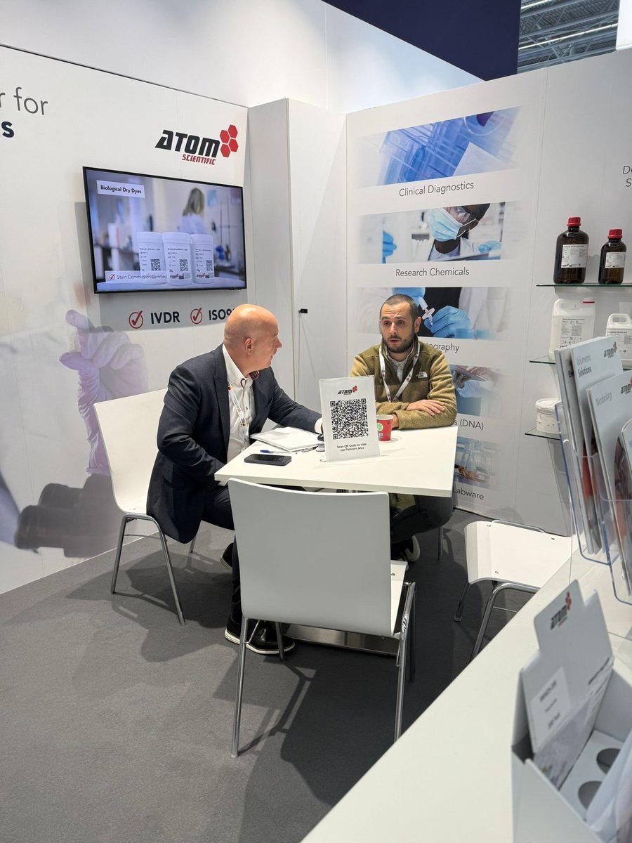 AtomScientific's tweet image. Behind the scenes of another busy few days at Medica - tomorrow is the last day to visit us and discuss your requirements at Stand 1F09-2🔬🥼

#medica #chemicals #hplc #volumetrics #histology #haematology #microbiology