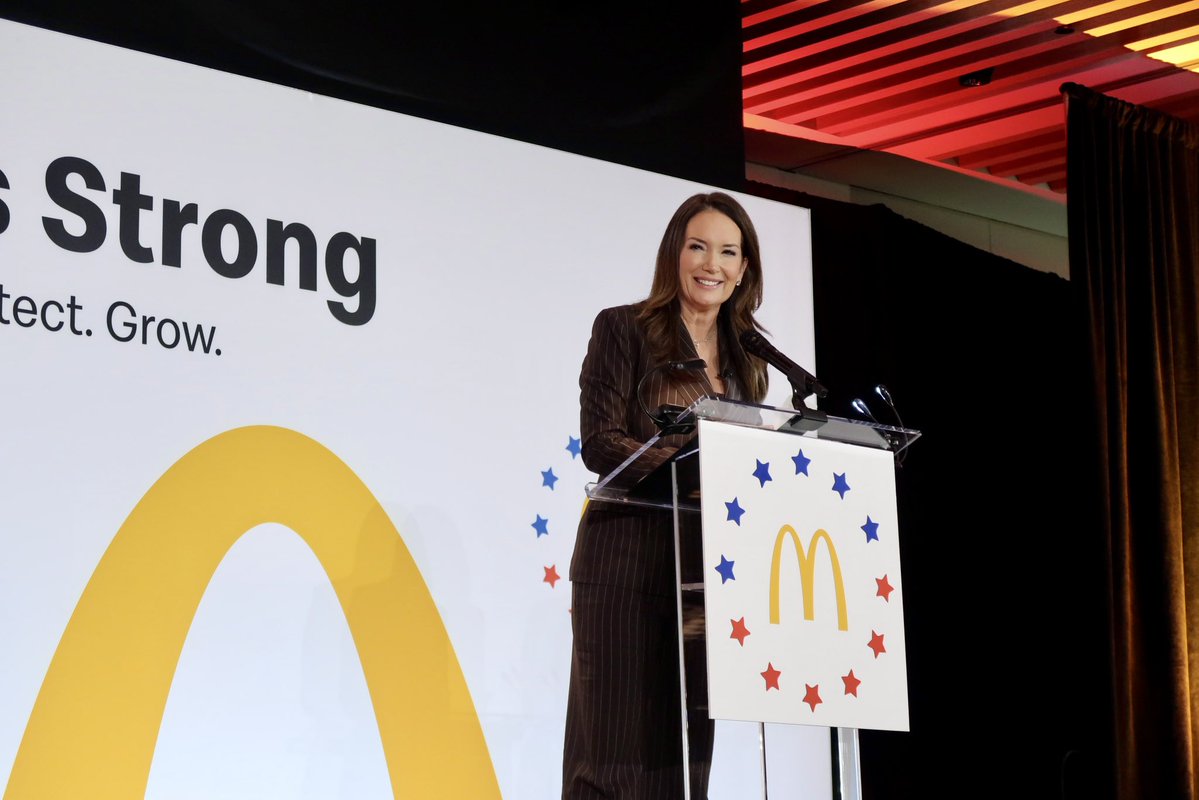 SecRollins's tweet image. .@McDonalds is stepping up and showing what real American leadership looks like. 🇺🇸

✅ Keeping food affordable.
✅ Serving real ingredients! NO artificial preservatives or flavors in their chicken nuggets or classic burgers
✅ 100% wild-caught Alaska Pollock in every…