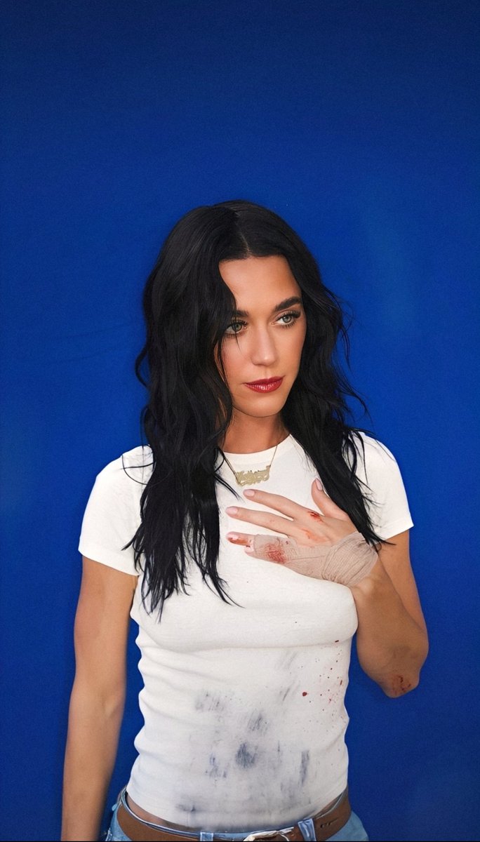 KATY PERRY STATS tweet media