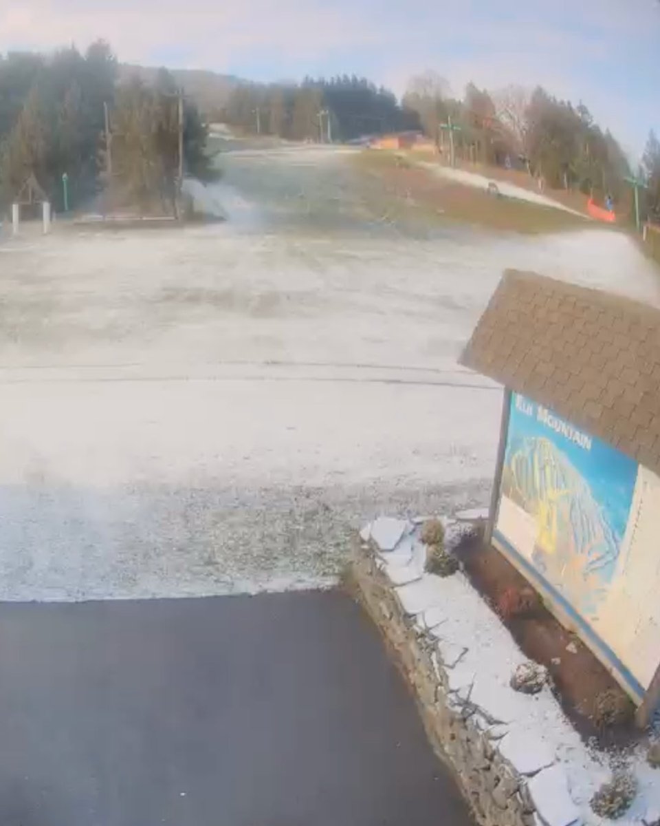 The Pocono Mountains woke up this morning to a dusting of snow! Are you ready for winter? 

Stop into one of our seven area locations to get everything you need to enjoy any outdoor adventure this winter!

#WinterIsComing #Snow #Poconos #PA

Buckmans.com