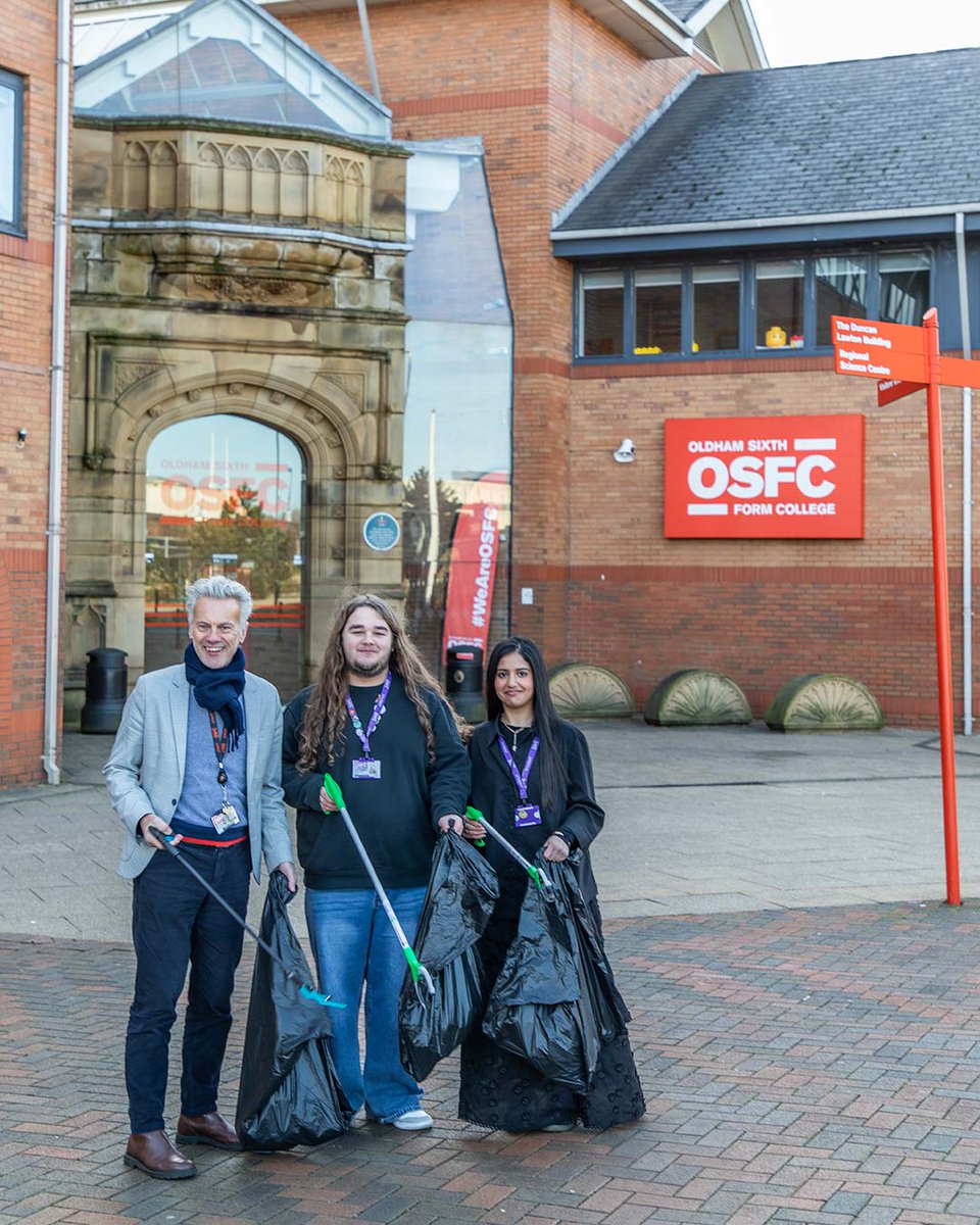 OSFC_Info's tweet image. To mark the end of Sustainability Week some of our Student Union met to litter pick around the college site at lunchtime today.

As a college community we need to ensure we always make a conscious effort to behave responsibly with our litter.

#sustainability #keepbritaintidy