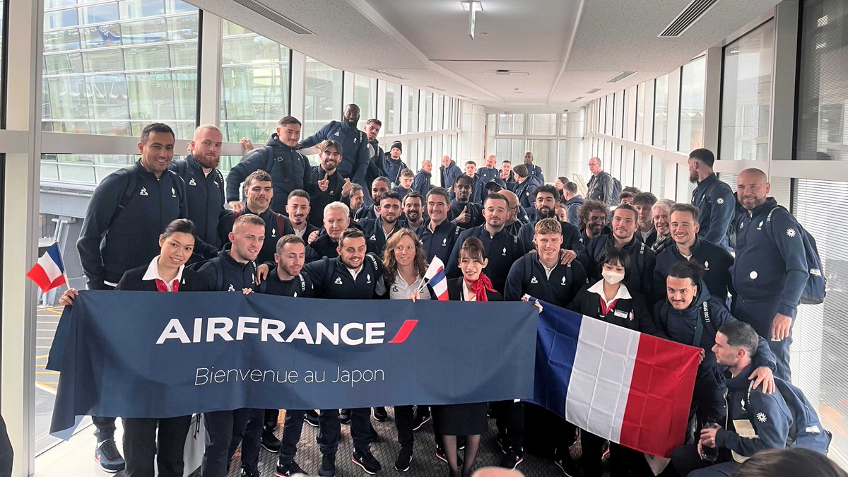 AFnewsroom's tweet image. #AirFrance apporte son soutien à la délégation française aux Deaflympics 2026 à Tokyo. Pour cette édition, 117 passagers dont 73 athlètes ont voyagé sur nos vols depuis Paris #CDG avec la mise en place d’un accompagnement dédié des équipes de la compagnie.corporate.airfrance.com/fr/actualites/…