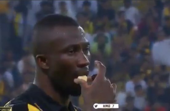 kn_11g's tweet image. الي يذكر وش صار بعد هذي اللقطه تاريخي