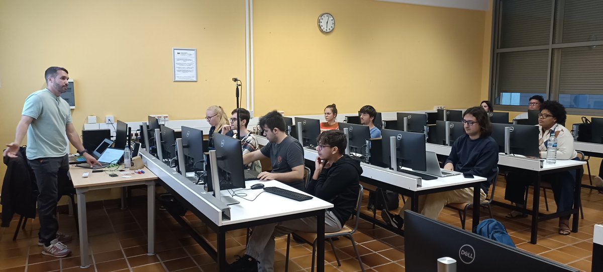 mchgoya's tweet photo. El lunes contamos con Alberto Pérez Reyes, responsable del CSIRT de Telefónica, en una sesión magistral sobre seguridad en Bluetooth para el alumnado de máster. Actividad en la Cátedra (C065/23), convenio INCIBE–ULL.
#CátedrasCiber #PlanDeRecuperación #NextGeneration #cryptull https://t.co/0xhI1Bl6xZ
