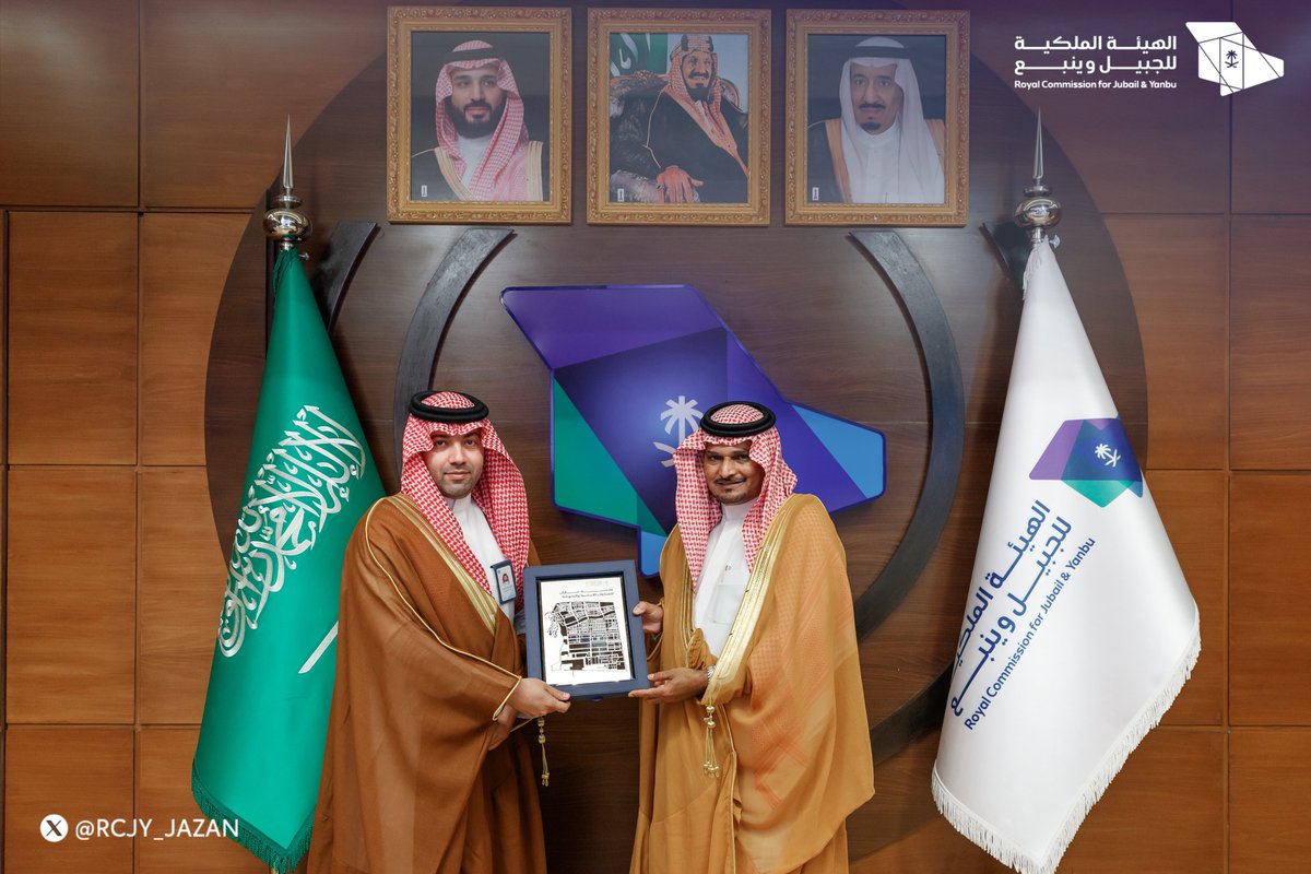 استقبل الرئيس التنفيذي
 د. حسين بن يحيى الفاضلي 
الرئيس التنفيذي لتجمع جازان الصحي
أ. فالح بن ناصر الشهراني جرى خلال اللقاء استعراض الجهود والخدمات المقدمة و بحث أوجه التعاون المشترك.