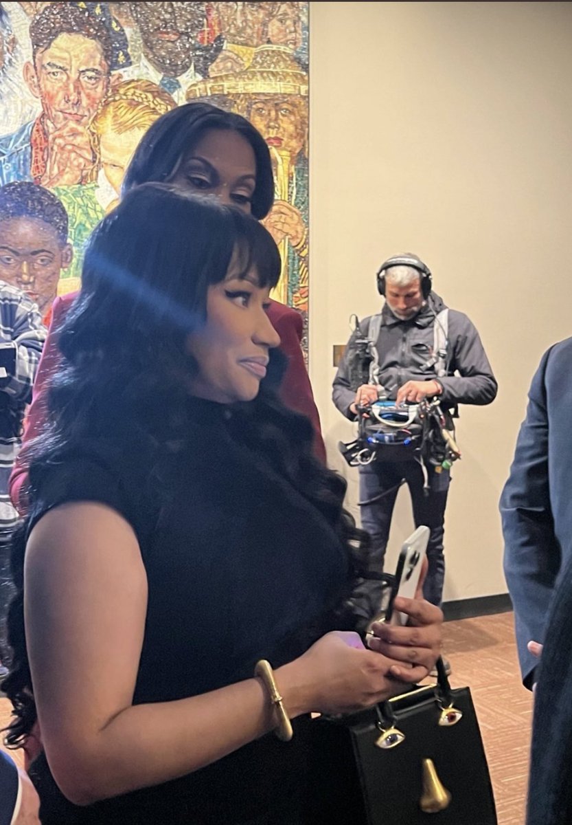 bardigangera's tweet image. &amp;amp; another thing how the hell that lady sell “nails” &amp;amp; didn’t even have her nails done on national television 🤔? Eww , how dare you try to sell something to the ppl &amp;amp; you aren’t even a real nail girly just be doing shit 😭🫤