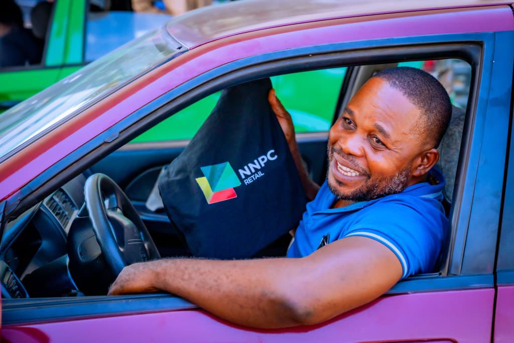 PHOTO NEWS

To mark the 2025 International Men’s Day, NNPC Retail celebrated its male customers with special gifts and appreciation tokens.

The gesture, aimed at recognizing the vital role men play in society, brought smiles to motorists and reaffirmed NNPC Retail’s dedication