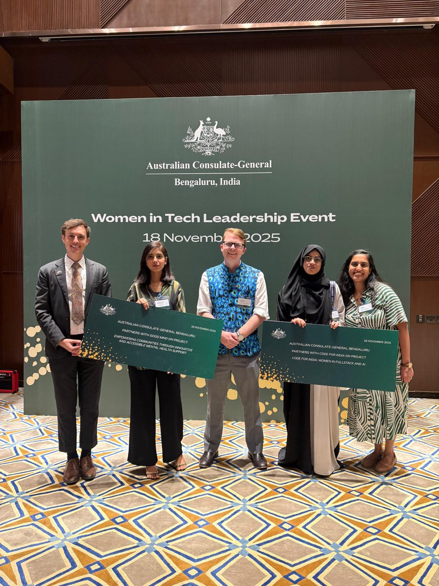 codeforindia_'s tweet image. 𝘞𝘩𝘢𝘵 𝘸𝘦 𝘸𝘪𝘵𝘯𝘦𝘴𝘴𝘦𝘥 𝘸𝘢𝘴𝘯’𝘵 𝘫𝘶𝘴𝘵 𝘳𝘦𝘱𝘳𝘦𝘴𝘦𝘯𝘵𝘢𝘵𝘪𝘰𝘯…𝘪𝘵 𝘸𝘢𝘴 𝘮𝘰𝘮𝘦𝘯𝘵𝘶𝘮.

A room full of powerful voices, global networks, and women whose ideas don’t just deserve space, they deserve scale