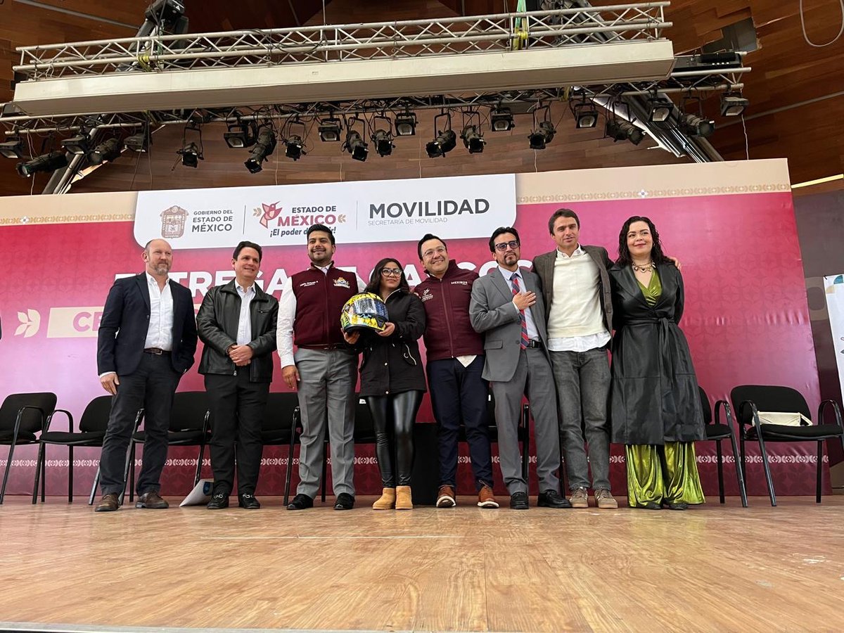 fundaleatica's tweet image. Celebramos un paso decisivo hacia una movilidad más humana y segura en el Estado de México: la publicación de su nuevo Reglamento de Tránsito.

Reconocemos el liderazgo de la Gobernadora @delfinagomeza  y del secretario de Movilidad @DanielSibaja_, quienes implementan una reforma…