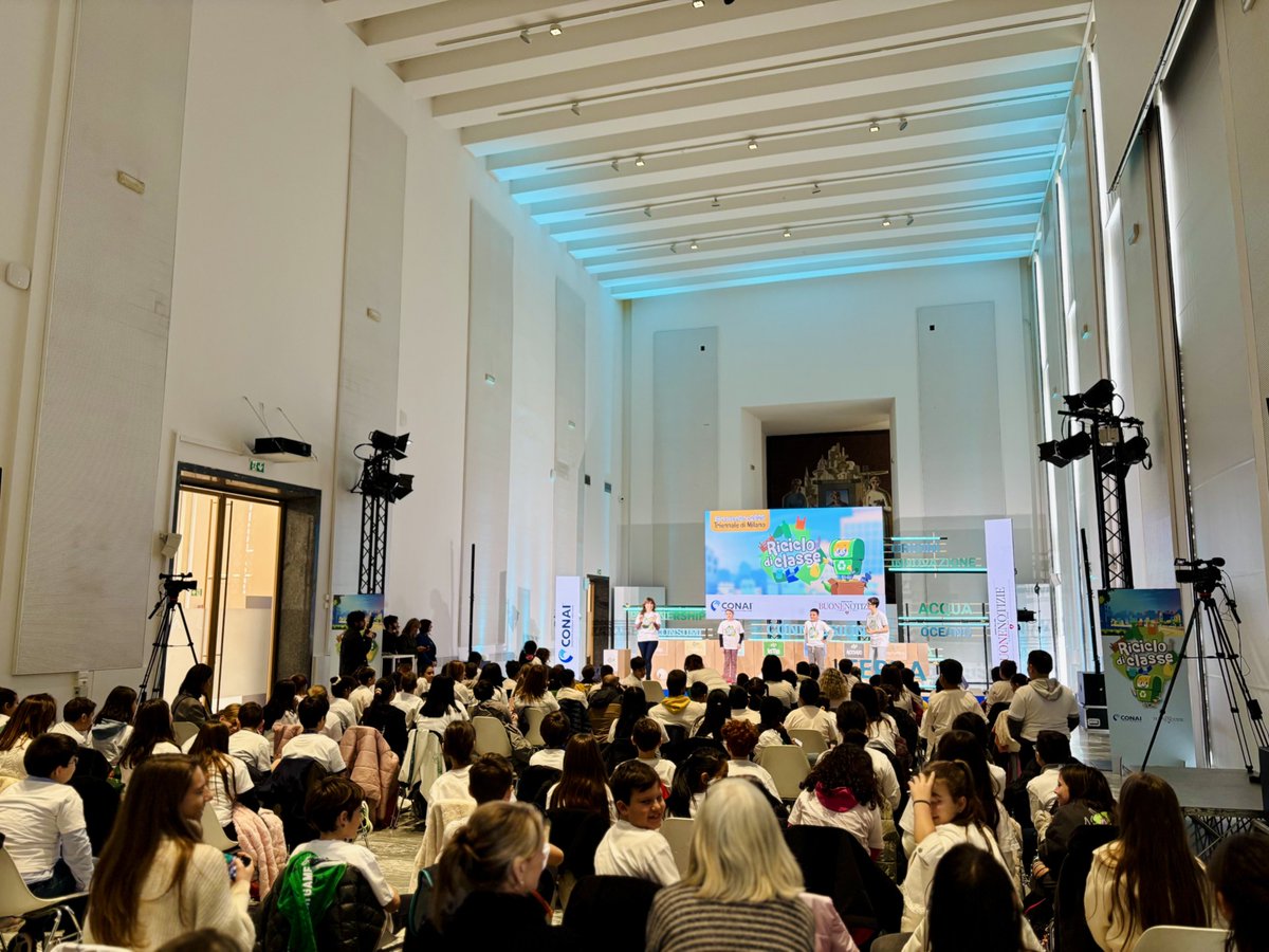 Presentata stamattina alla <a href="/triennalemilano/">Triennale Milano</a> la 10a edizione di #RicicloDiClasse, il progetto educativo per le scuole primarie che aiuta i più piccoli a maturare comportamenti ecologicamente responsabili.

Scopri di più: conai.org/notizie/ricicl…