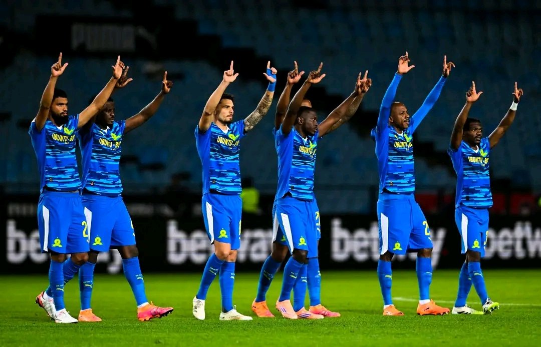 DownsOnlineFans's tweet image. No chemicals. No tricks. No witchcraft.
Just pure football — that’s why we’re the Giants of Africa👆💥
#Sundowns #CAFCL #BetwayPrem