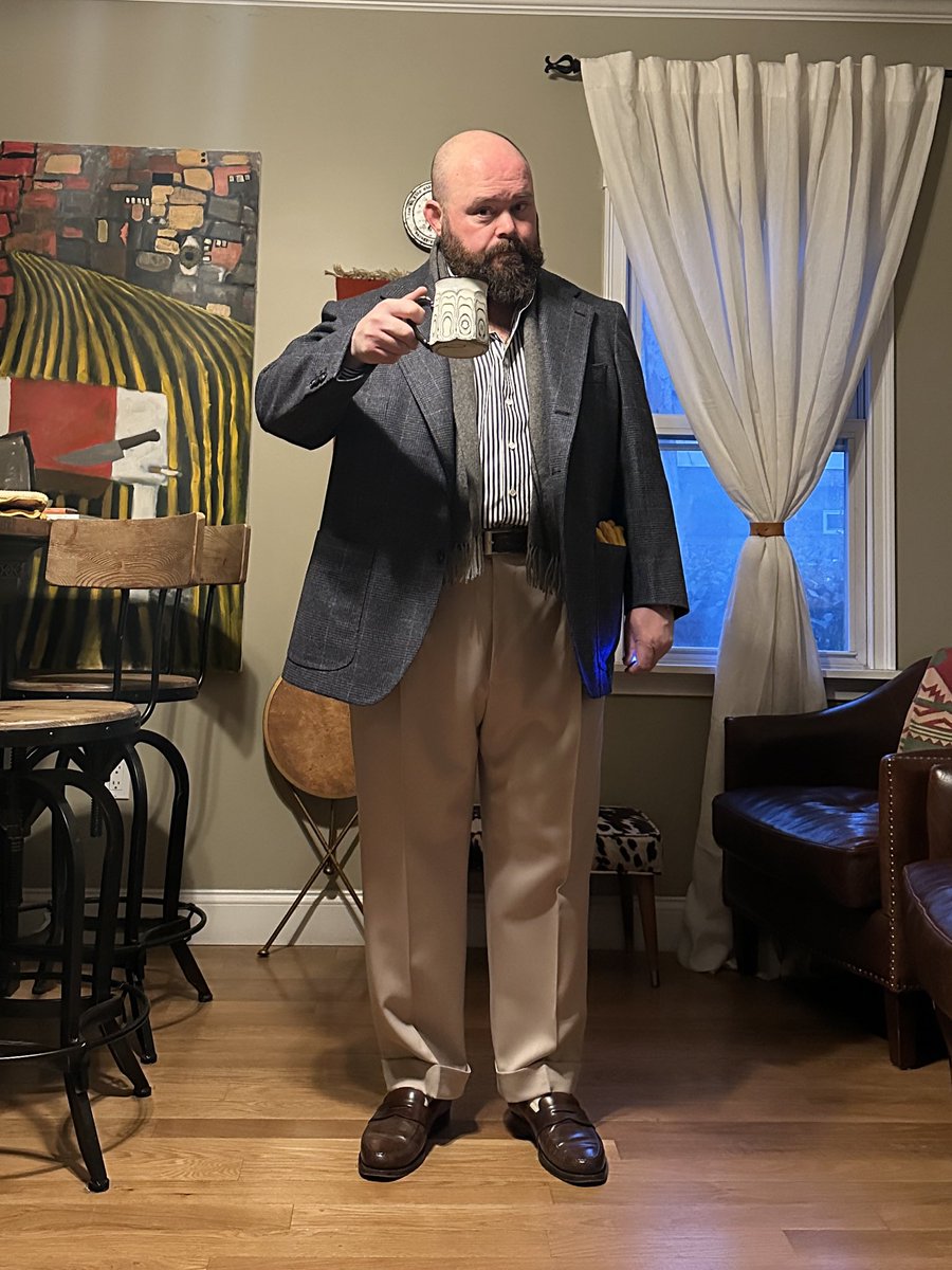 DavidLaneDesign's tweet image. Same jacket and pants from yesterday via Sartoria Pastena Elegance. Antonio, the tailor, is visiting the USA in January. I am a big fan. Bespoke is an expensive venture, but one that will provide you years of service, plus you will look great every time you wear it.