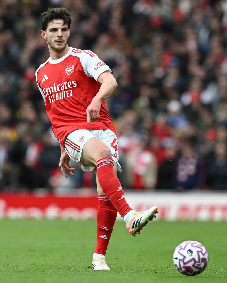 OfficialFPL's tweet image. 💰 Unlimited budget 
👥 Six-a-side team 
6️⃣ Extra points if a player achieves a 90 per cent pass completion rate from at least 30 passes attempted

The standout options for Gameweek 12 of FPL Challenge ➡️ preml.ge/gkexsttk

🤝 @FootballManager