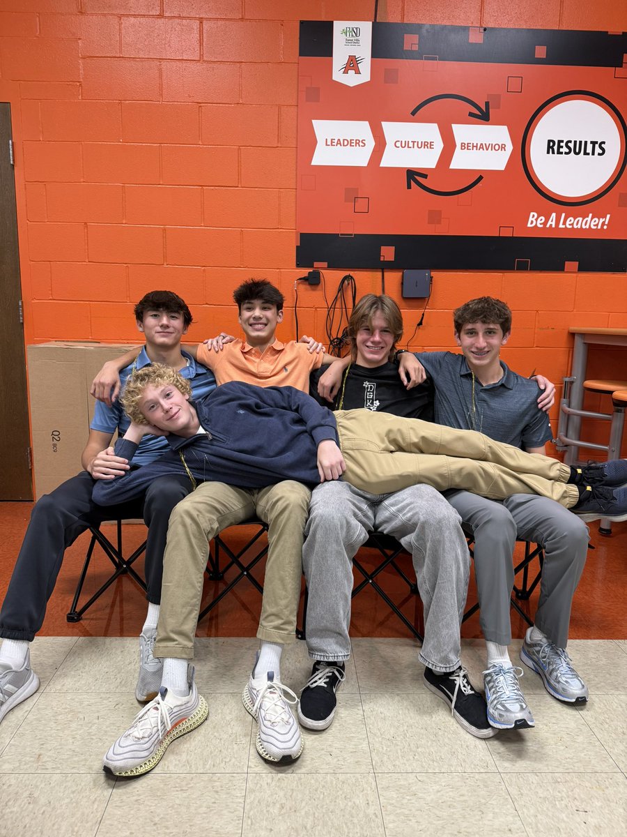 Kerry Lee tweet media