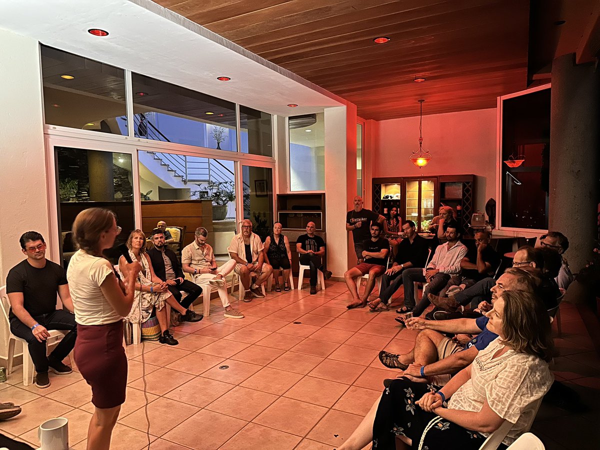 BuildSalvador's tweet image. Last night was powerful. A gathering of entrepreneurs from all over the world building right here in El Salvador. There’s something special happening in this country. 

Thank you to our main sponsor: @Solarishealthsv 

And our co-sponsor: MindShift studios

We’re already looking…