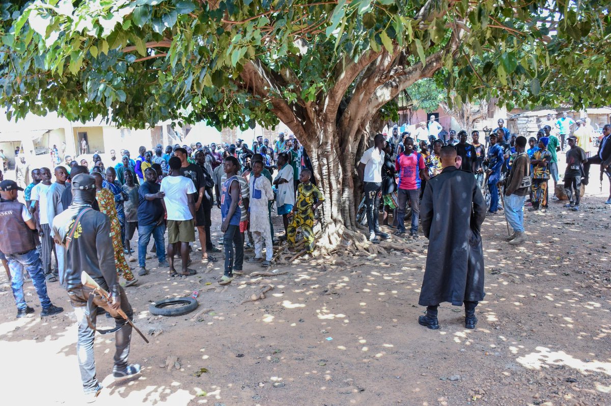 BenHundeyin's tweet image. KWARA STATE POLICE COMMAND.

PRESS RELEASE.

ONGOING REPORT: ON-THE-SPOT ASSESSMENT BY THE COMMISSIONER OF POLICE, KWARA STATE COMMAND.

The Commissioner of Police, Kwara State Command, CP Adekimi Ojo psc, mnips, visited Eruku community in Ekiti Local Government Area of Kwara…