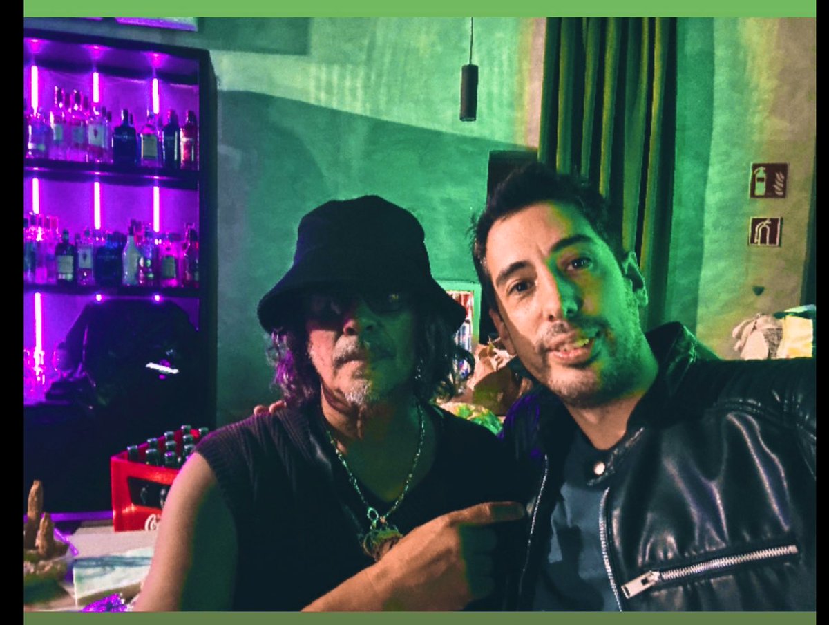 Ayer viendo a mi querido “zorrito von quintiero” 🎹 que está girando con #beatsmodernos (Zorrito Von Quintiero, Rosario Ortega y Fernando Samalea, los músicos más cercanos a Charly García, han creado Beats Modernos ) #zorritovonquintiero #charlygarcia