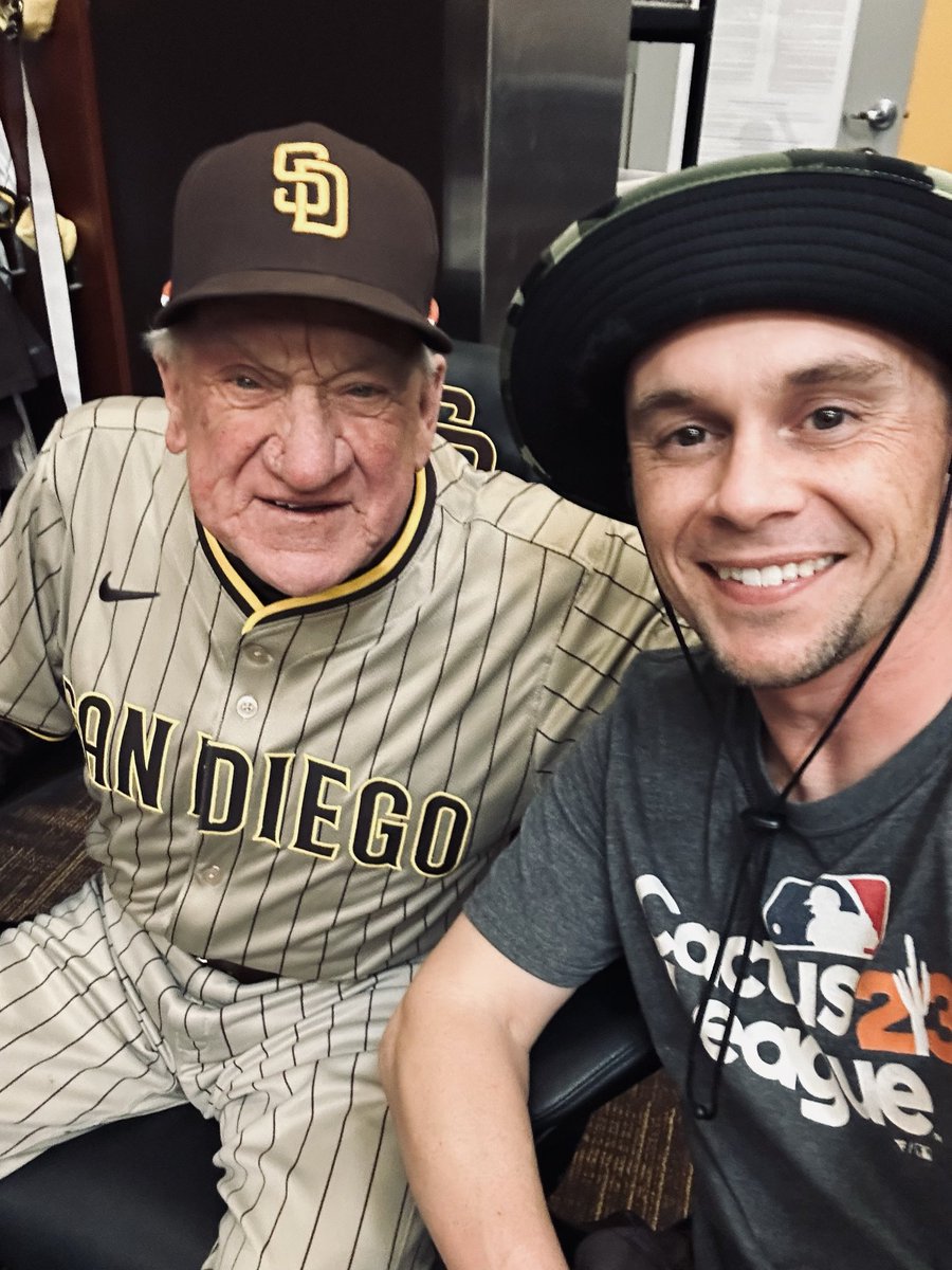 PunchoutBB's tweet photo. What a legend. Was hoping for one more camp with him. RIP Randy Jones https://t.co/i8KYzy2Bt1