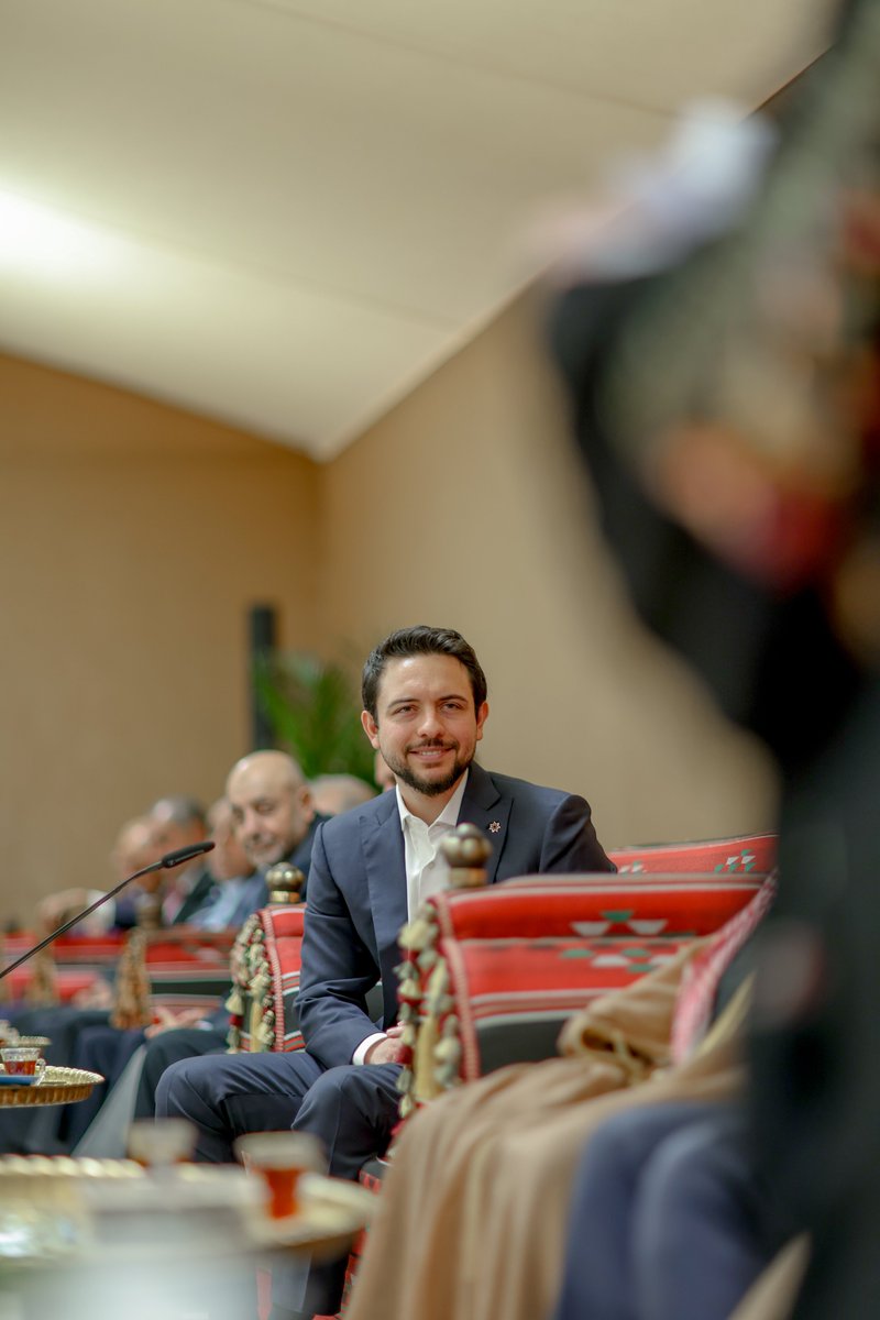 RHCJO's tweet image. في منطقة ضانا بمحافظة الطفيلة، سمو الأمير الحسين بن عبدالله الثاني، ولي العهد، يلتقي وجهاء وممثلين عن المحافظة
#الأردن