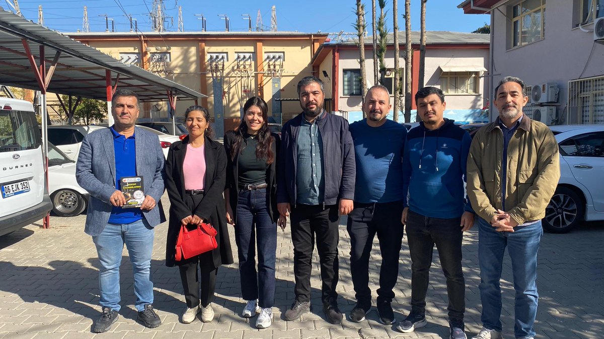 "Geçinemiyoruz! Halk İçin Bütçe, Demokratik Türkiye” şiarı ile yapacağımız bölge mitingleri hazırlıkları kapsamında
Mersin TEİAŞ 18. Bölge Müdürlüğü, İşletme ve Bakım Müdürlüğü, 
Mersin DSİ 67. Şube Müdürlüğü, 
Mersin  İl Sanayii ve  Teknoloji Müdürlüğü işyerleri çalışanı