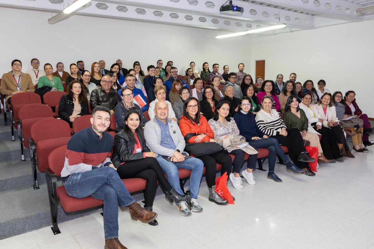 Universidaddboy's tweet image. ✨ Culminación del Curso en Docencia Innovadora

En la Universidad de Boyacá seguimos a la vanguardia, fortaleciendo nuestras competencias para ofrecer experiencias de aprendizaje cada vez más significativas.

 ✨ #SomosUdeB 🦉 ❤️