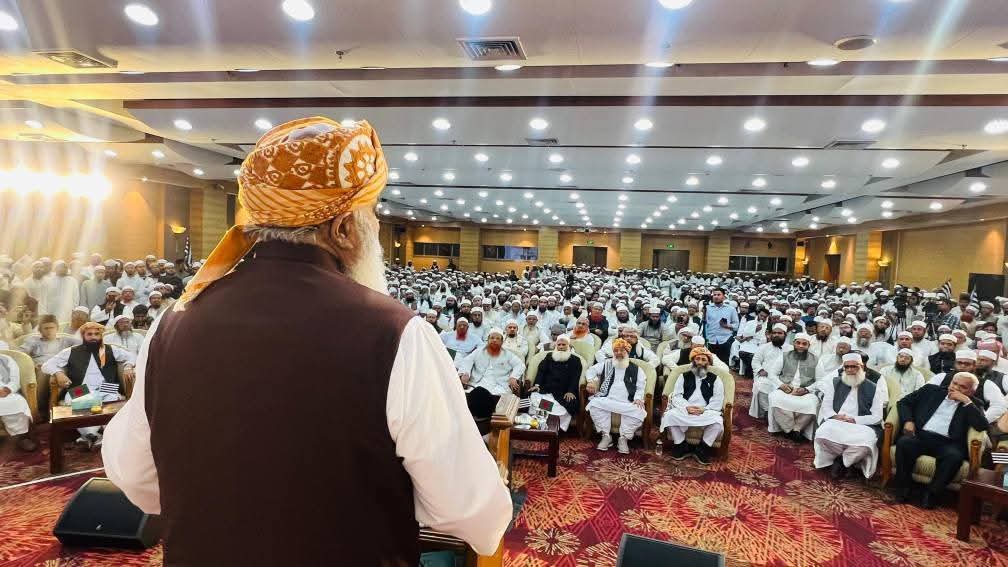 SamiSwati_'s tweet image. یہ دورہ صرف ملاقاتوں کا سلسلہ نہیں تھا، بلکہ دونوں ملکوں کے درمیان اعتماد اور دینی ہم آہنگی کی تجدید تھا۔
#MFRforPakBanglaUnity