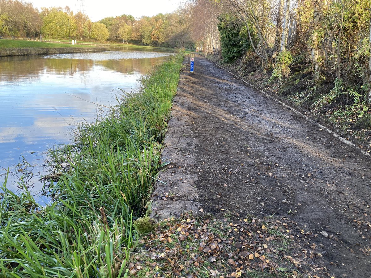 theblueloop's tweet image. Today’s @CRTYorkshireNE session by Worksop Rd Aqueduct was a bit on the chilly side 🥶 but the sun broke through - which was nice. We prepped path towards Don Valley Moorings, &amp;amp; made it full width. Great turnout, lots done. Thank 🫵 ‘Loopers!👌Brrr!
@theoutdoorcity @RiverStewards