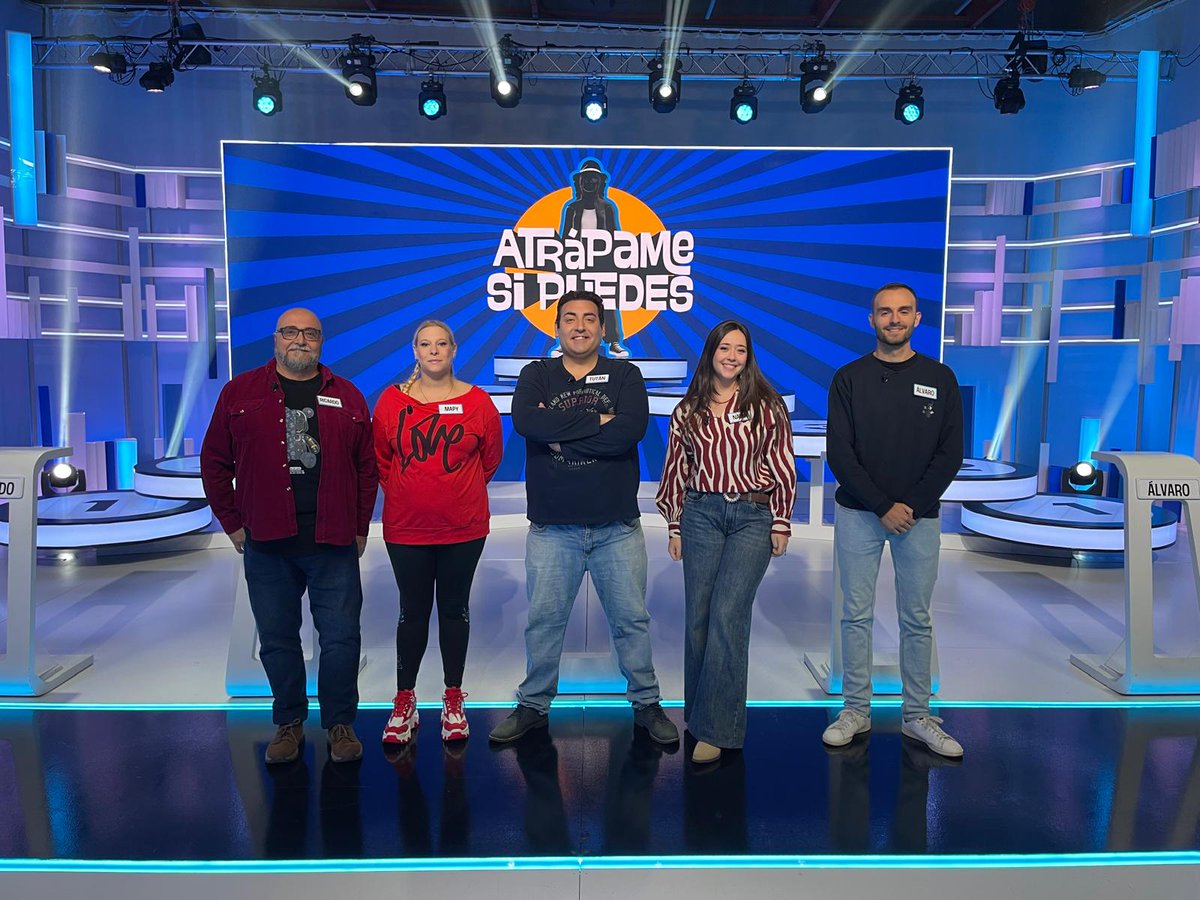 MagoTutan's tweet image. Hoy otra vez muy bien, que bien me lo paso.
Os espero en @aragontv en el programa @atrapameatv  ,con @inakiurrutia que me ha comentado que necesita pastillas para el dolor de cabeza con mis respuestas.

alacarta.aragontelevision.es/programas/atra…

#magotutan #risas #programatv #tv #concursotv