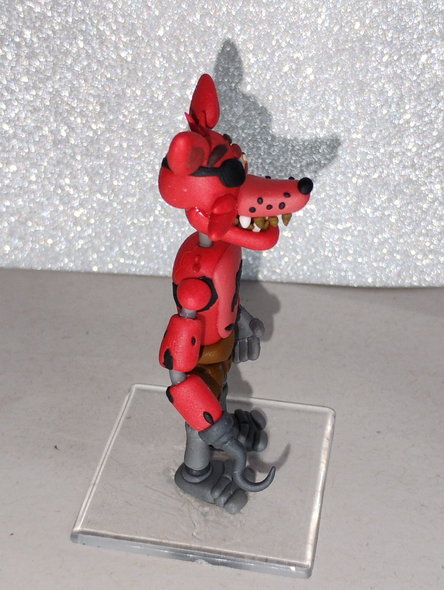 BernardoMe78803's tweet image. Foxy de (fnaf)