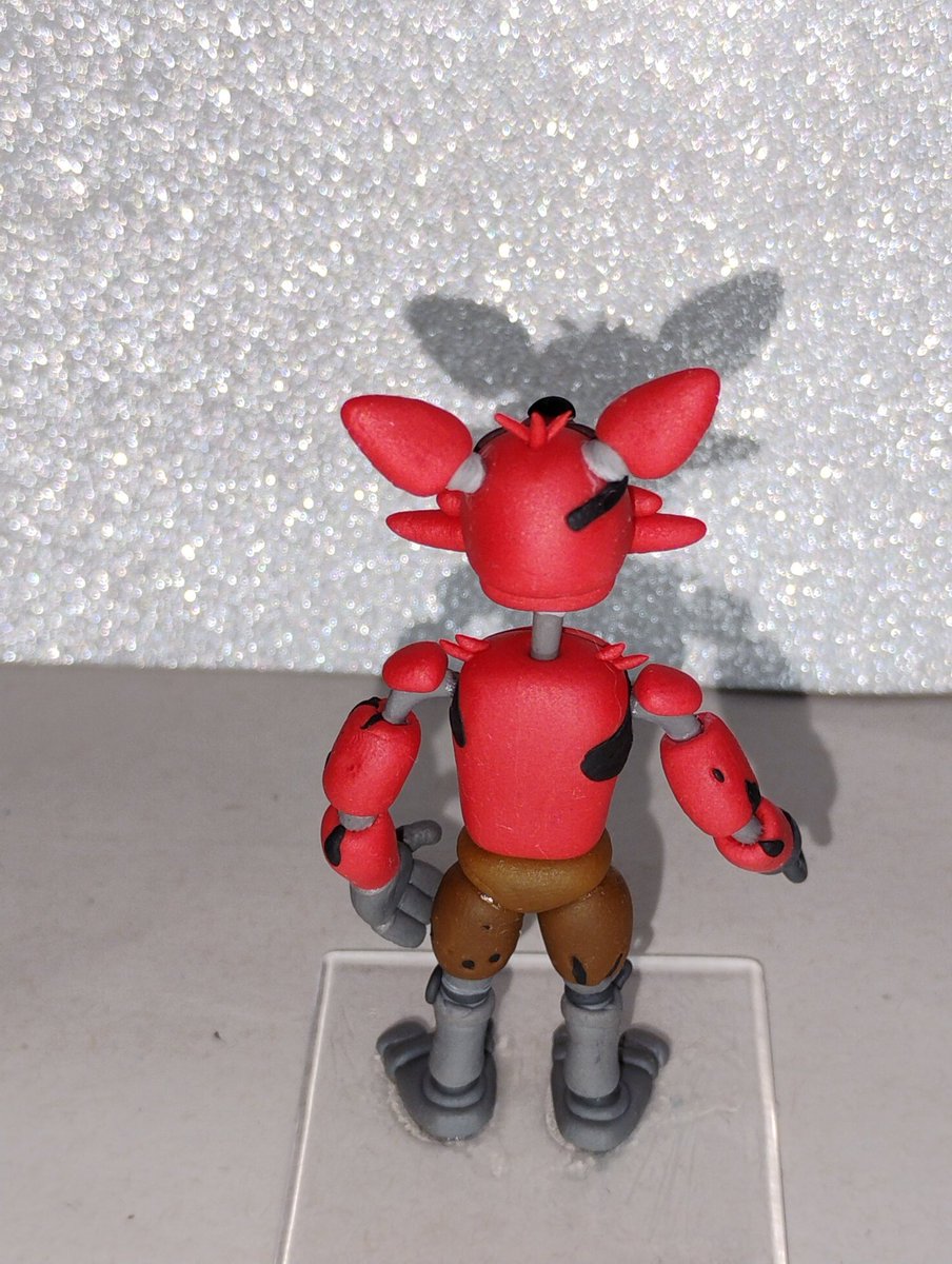 BernardoMe78803's tweet image. Foxy de (fnaf)