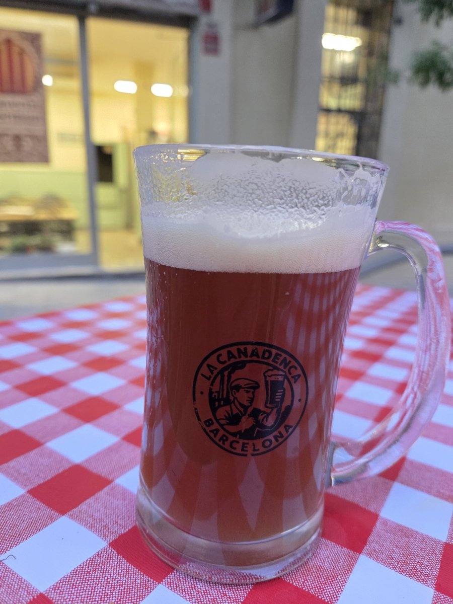 First beer in Barcelona. Visiting daughter.
Tostada Canadenca by <a href="/Abirradero/">Abirradero</a> 
Niceee🍻🍻🍻🍻🍻🍻