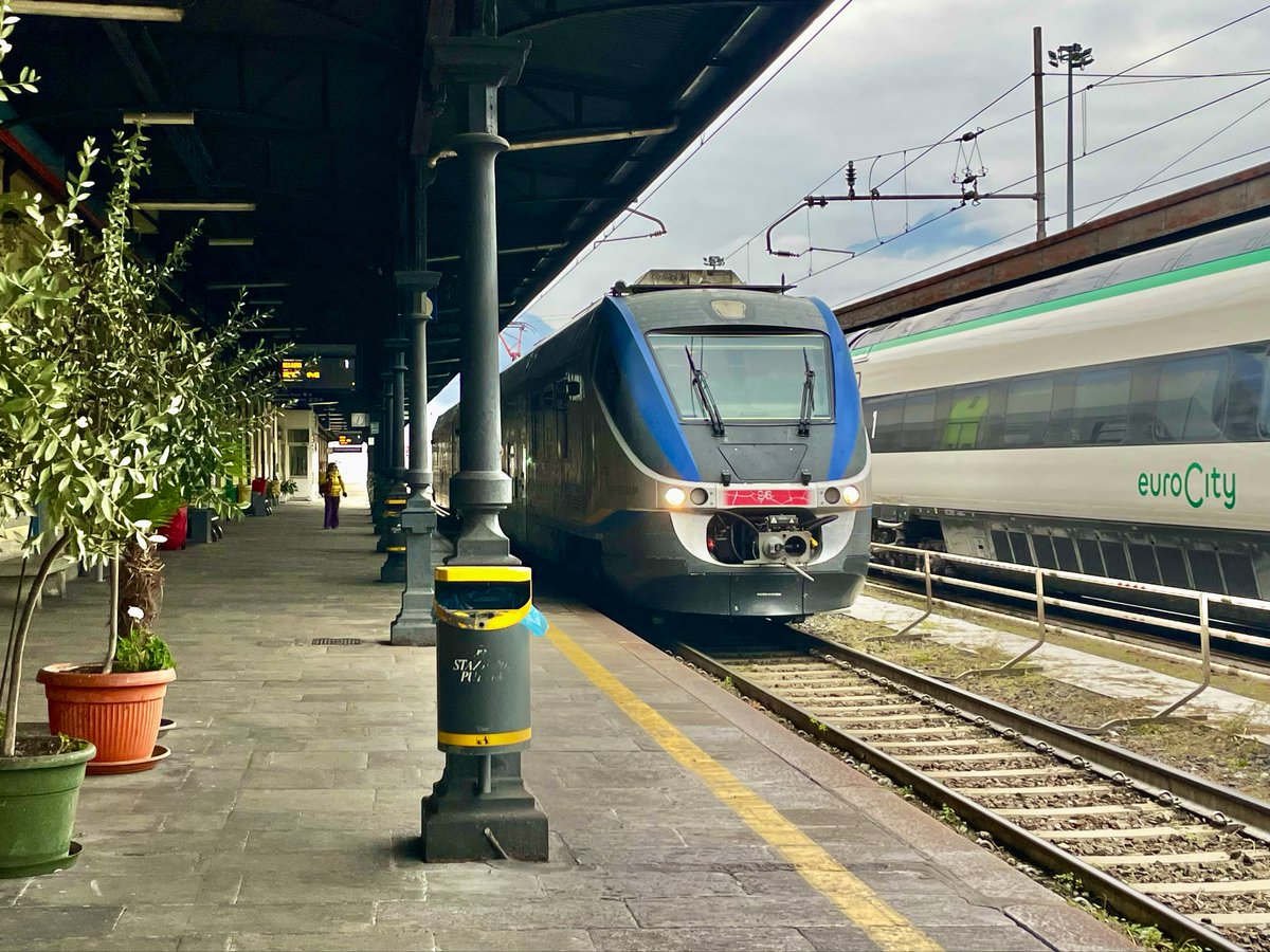 AndreasWiede's tweet photo. With an #FS 🇮🇹 #Trenitalia regional service from #Domodossola to #Novara earlier today, along the secondary line via Gravellona Toce and Borgomanero. https://t.co/UTul4KVGtE
