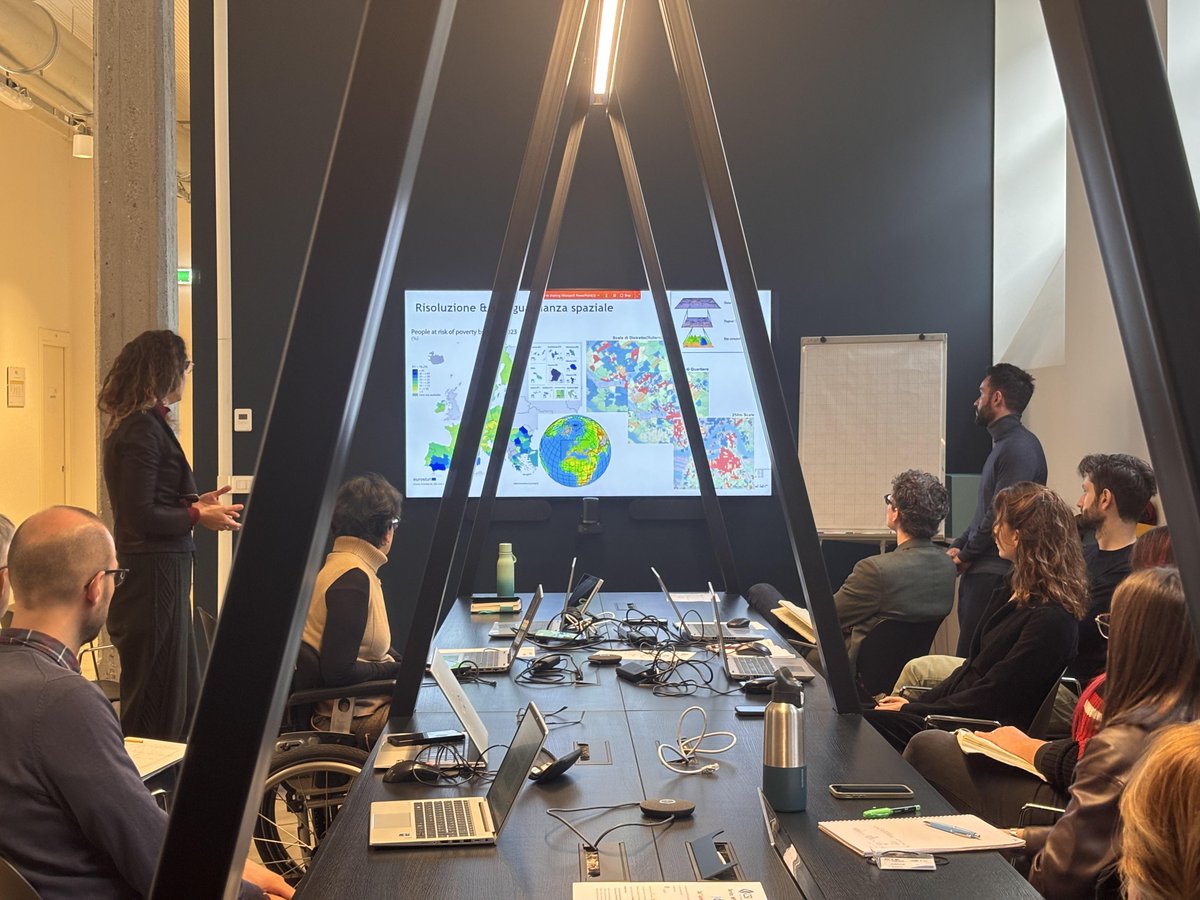 csipiemonte's tweet image. 🌍 #ClimateCRICES 🌱 Data and #Climate Adaptation
Our workshop took place this morning, here in Turin. Discussedtopics: key climate challenges for Central Europe, the data logic behind the project, the decision-making dashboard. Thanks to all participants for the great insights!