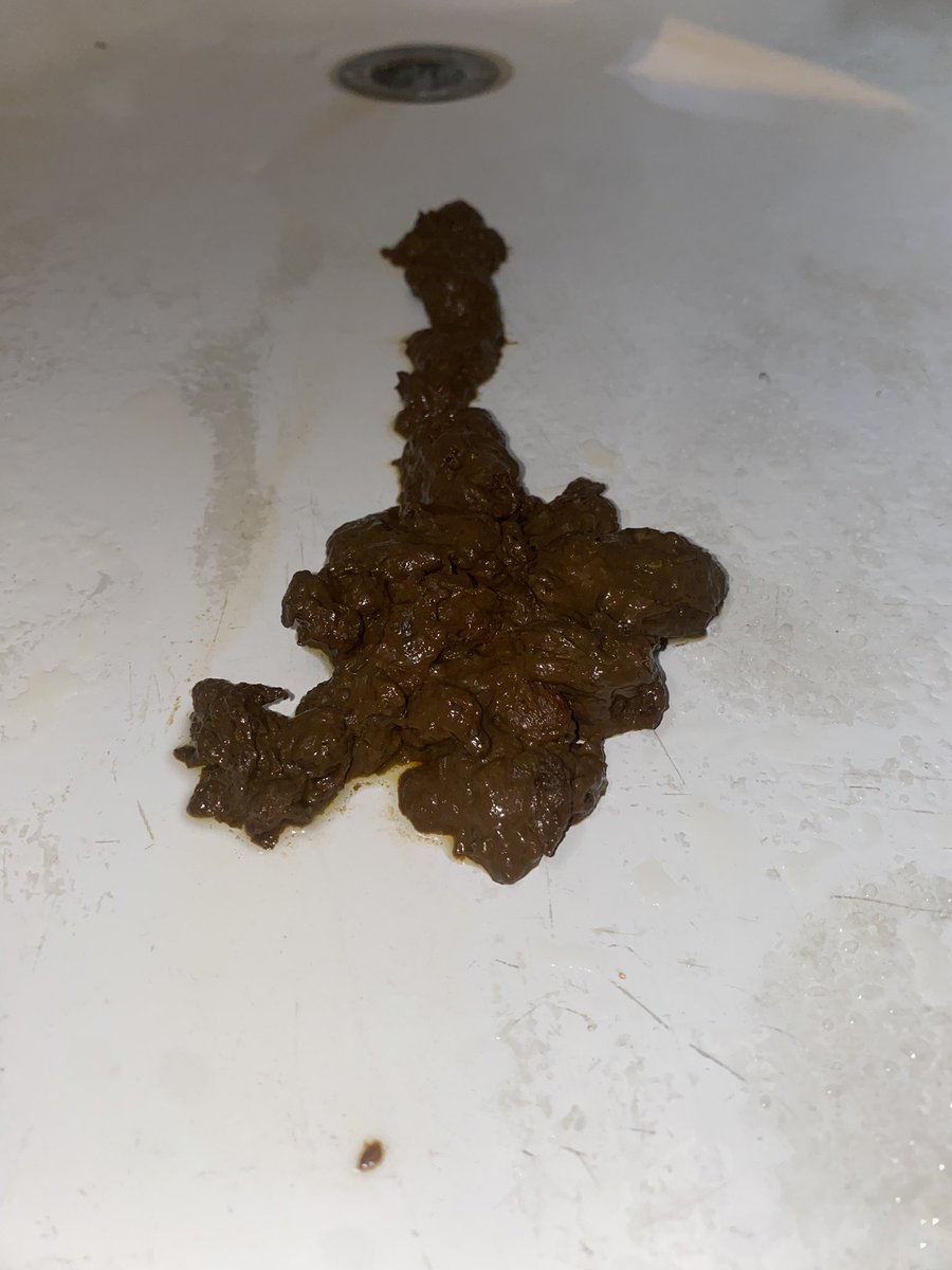 MASCFEEDERNY's tweet photo. HAPPY HUMPDAY !
Just pushed this snake outta my rose garden.
Full vid being posted today on my @SCATBOOKSOCIAL
#shitty #mudplay #scat #Rosebuds #snakesintheganga https://t.co/W27VM3NbQL