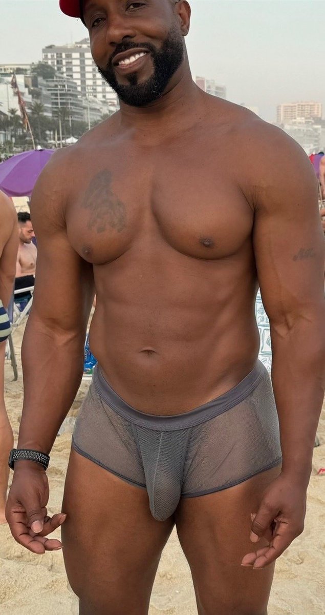 nice4whatdam's tweet photo. Serving big dick on the beach 🍆 @ https://t.co/s6S23qkLBC