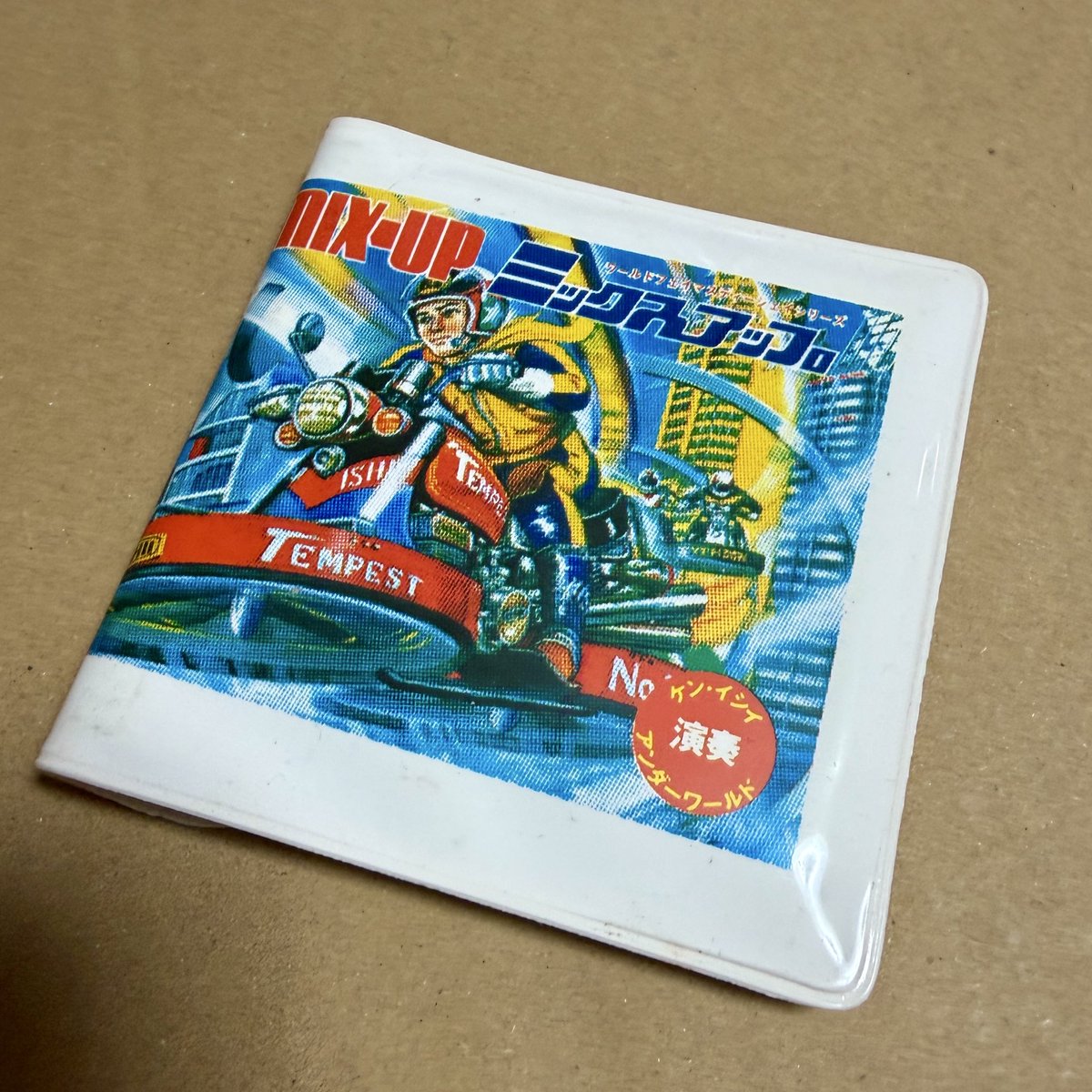 ケンイシイMIX-UPの携帯灰皿！！！
いまどき携帯灰皿！！！