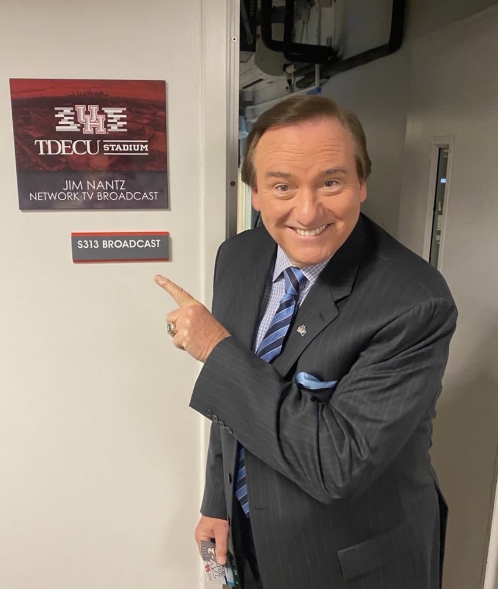 TimBrando's tweet image. This week finally get back to my colleague Jim Nantz’s booth in Houston. His Alma mater has quietly managed to stay in the ⁦@Big12Conference⁩ hunt. ⁦@TCUFootball⁩ is dangerous tho, and is due for a great performance. We’ll have it for ya at 4et/3ct ⁦@CFBONFOX⁩🏈