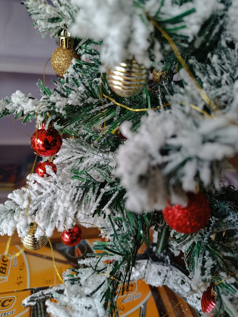 colectongui's tweet photo. Ya estamos con la decoración navideña #navidad #MerryChristmas https://t.co/y7EBZRaXLL