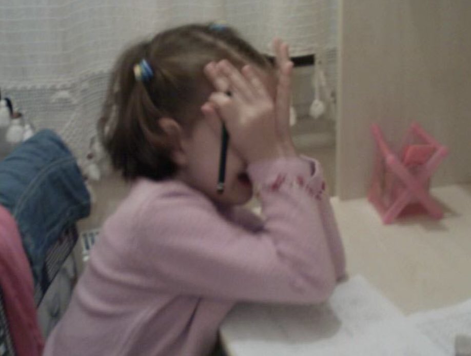 _akalazya's tweet image. Bana napıyosun demeyin dün ders çalışıyodum bugün ders çalışıyorum yarın da ders çalışıcam