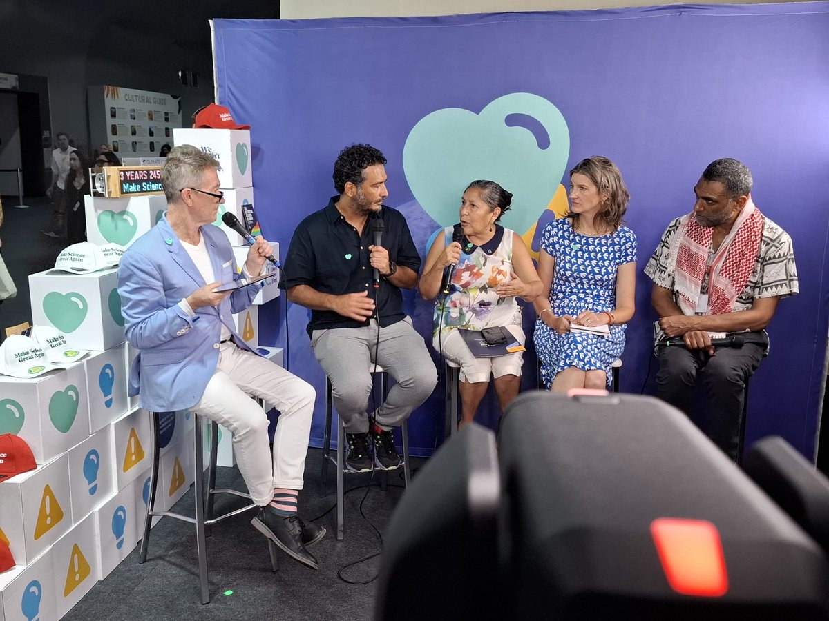 parlfossilfree's tweet image. 🇨🇦 Senator @SenRosaGalvez joined the “Science Briefings: Roadmap for a Fossil Fuel Phase-Out” broadcast by @WeDontHaveTime at #COP30.

From Canada to Belém, her message is clear: science demands a fast, fair and funded fossil fuel phase-out. ✊🌍
#FossilFreeFuture